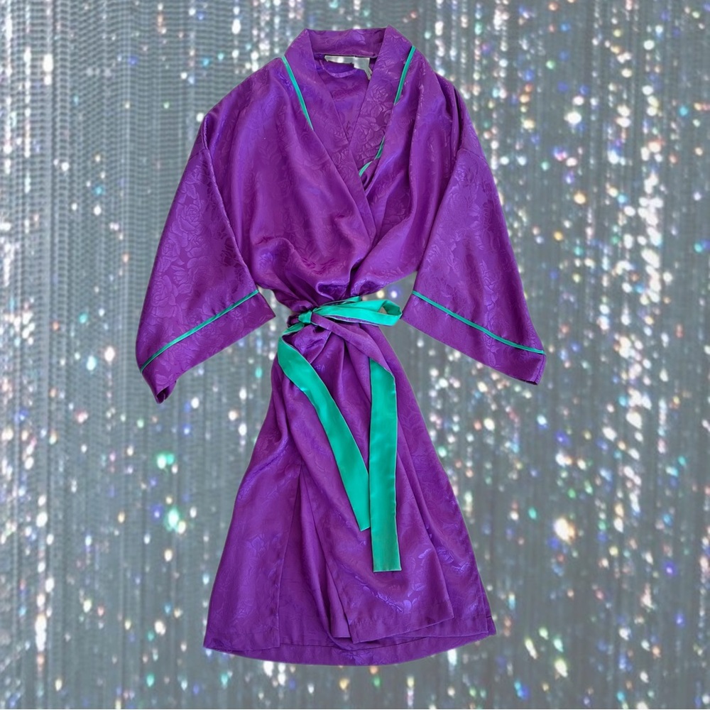 💜💚 Victoria’s Secret Gold Label Robe 💚💜